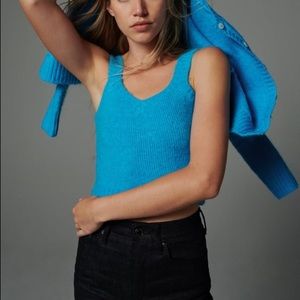 Zara Knit V-Neck Top Size Small Blue